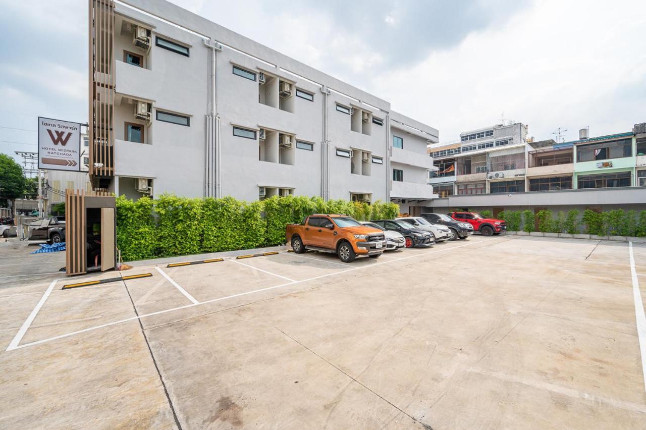 Hotel Wizpark Ratchada Bangkok Kültér fotó
